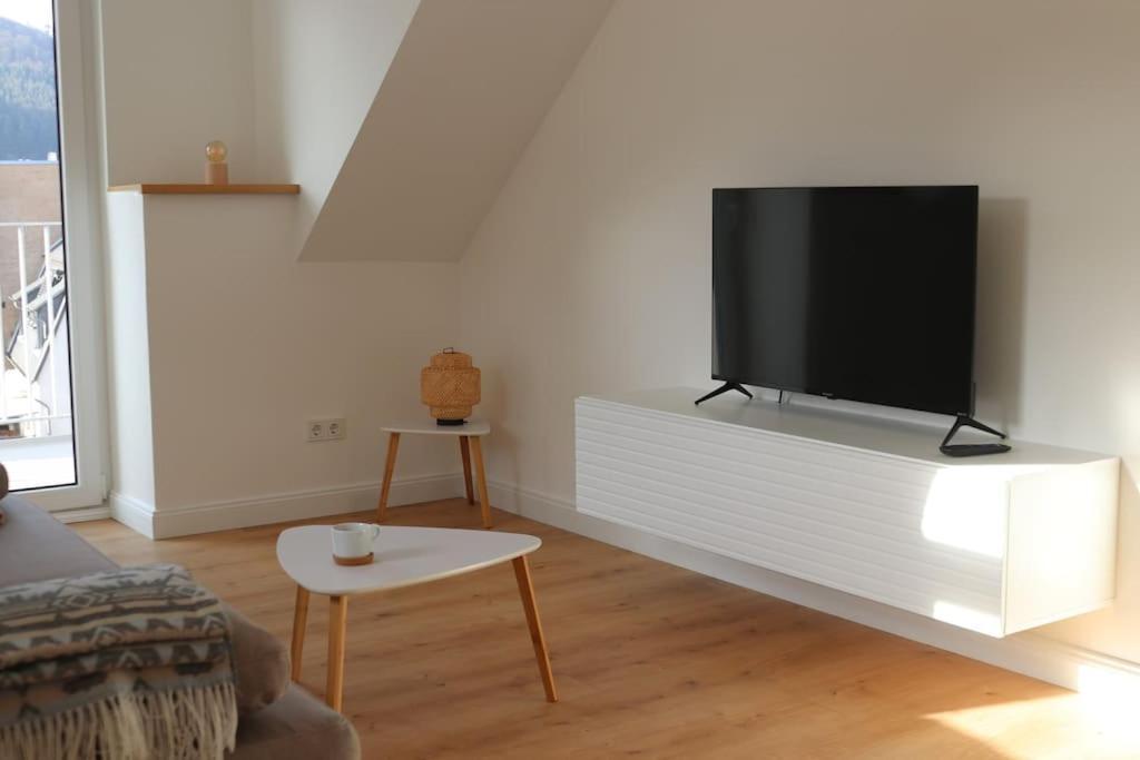 Helles Apartment Mit Balkon In Toplage! 트라벤트라바흐 외부 사진